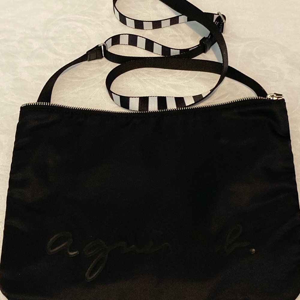 AGUIS VOYAGE BLACK LIGHTWEIGHT CROSSOVER BAG ADJUSTABLE STRAP